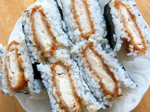 チキンカツのご飯サンドおにぎり